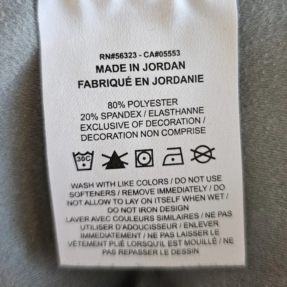 NWOT Nike therma-fit gray soft fleece warm crewneck stretchy longsleeve Size M - Picture 7 of 7